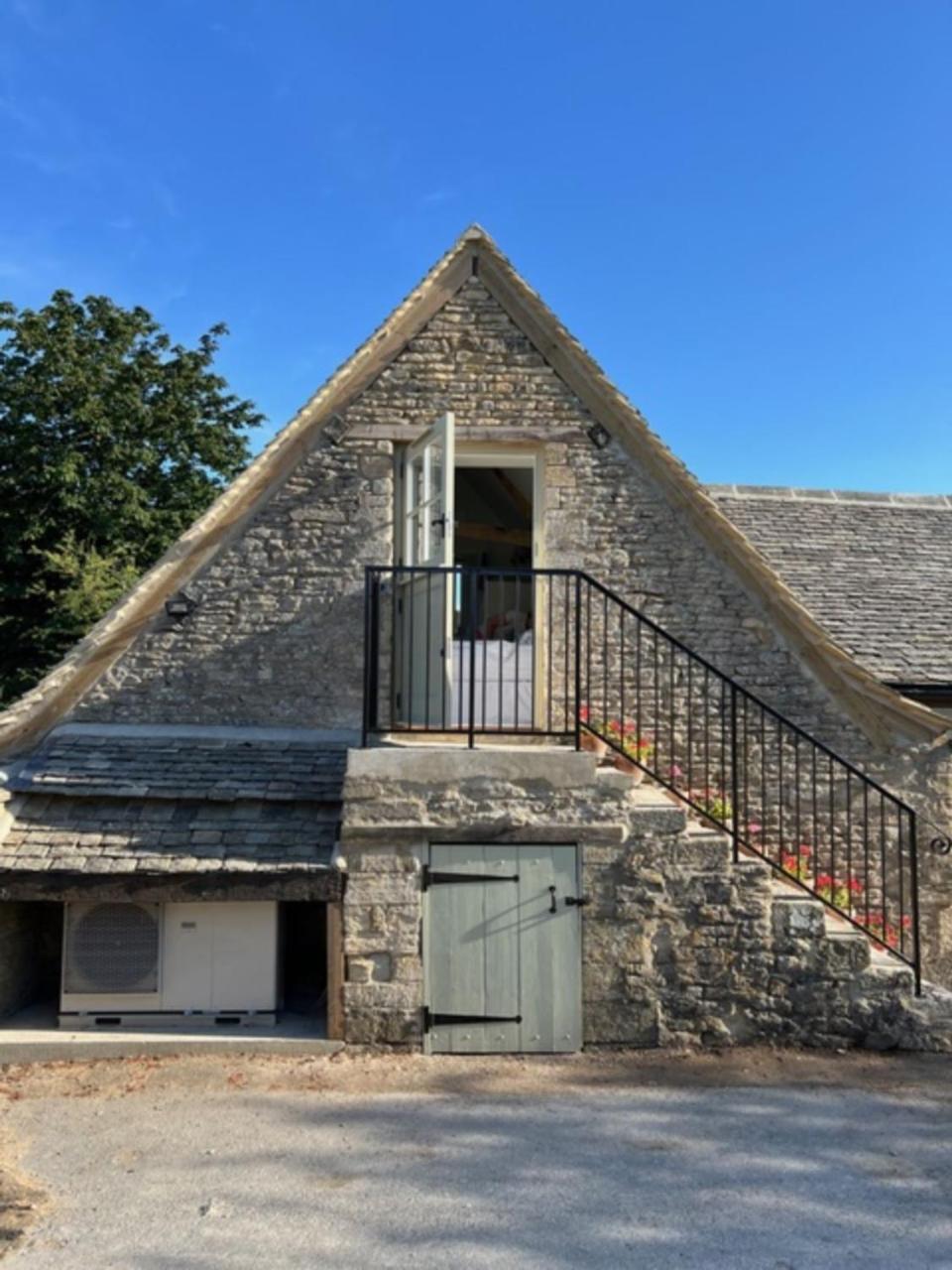 Villa Idyllic Secluded Hideaway With Countryside Views On The Edge Of The Cotswolds Hailey Exterior foto